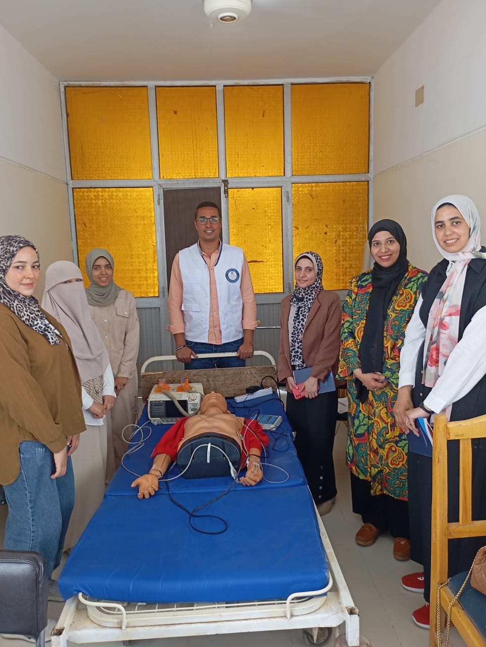 حملات لإدارتي العلاج الحر ومراقبة الأغذية على 596 منشأة طبية وغذائية بالفيوم
