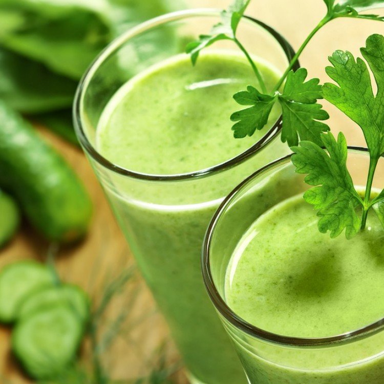 <strong>العصير الأخضر</strong>