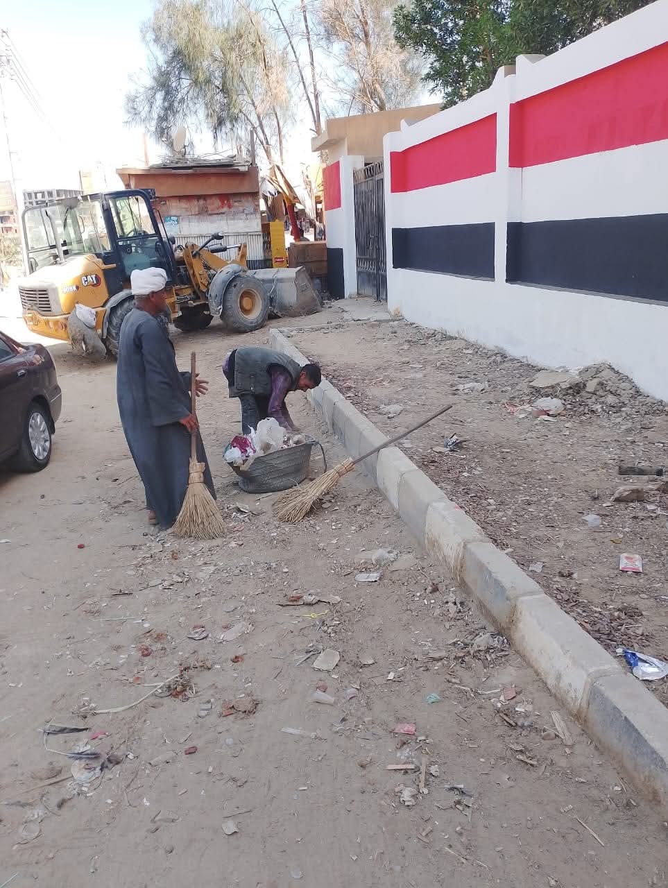 استعدادا للعام الدراسي الجديد حملات مكثفة للنظافة العامة أمام مدارس طامية