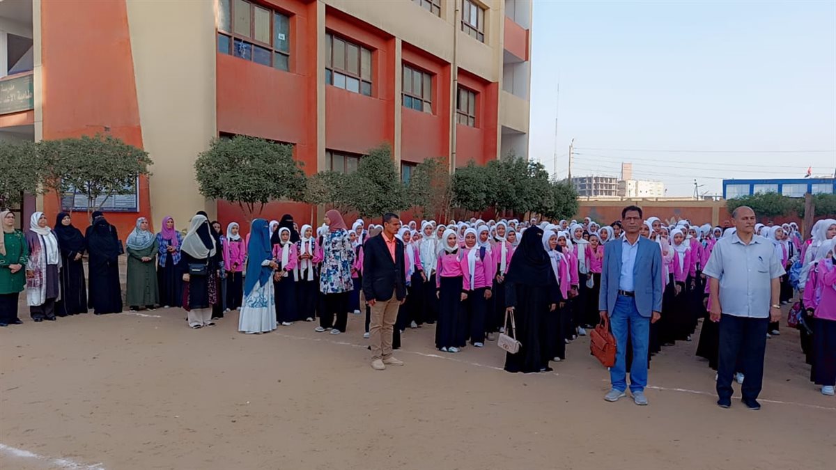 فى أول أيام الدراسة 2026 قبيصي يشهد طابور الصباح وتحية العلم بمدرسة طامية الإعدادية للبنات ويشيد بانضباط وانتظام المدارس