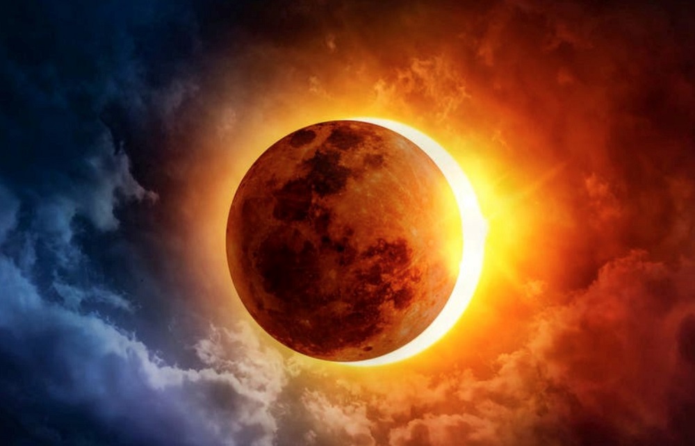 <strong>كسوف الشمس الجزئي 2025</strong>