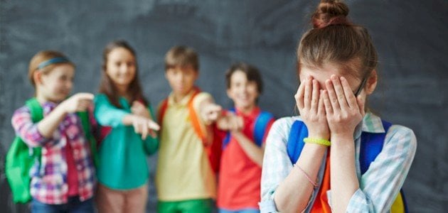 كيف تحمين طفلك من التنمر في المدرسة 