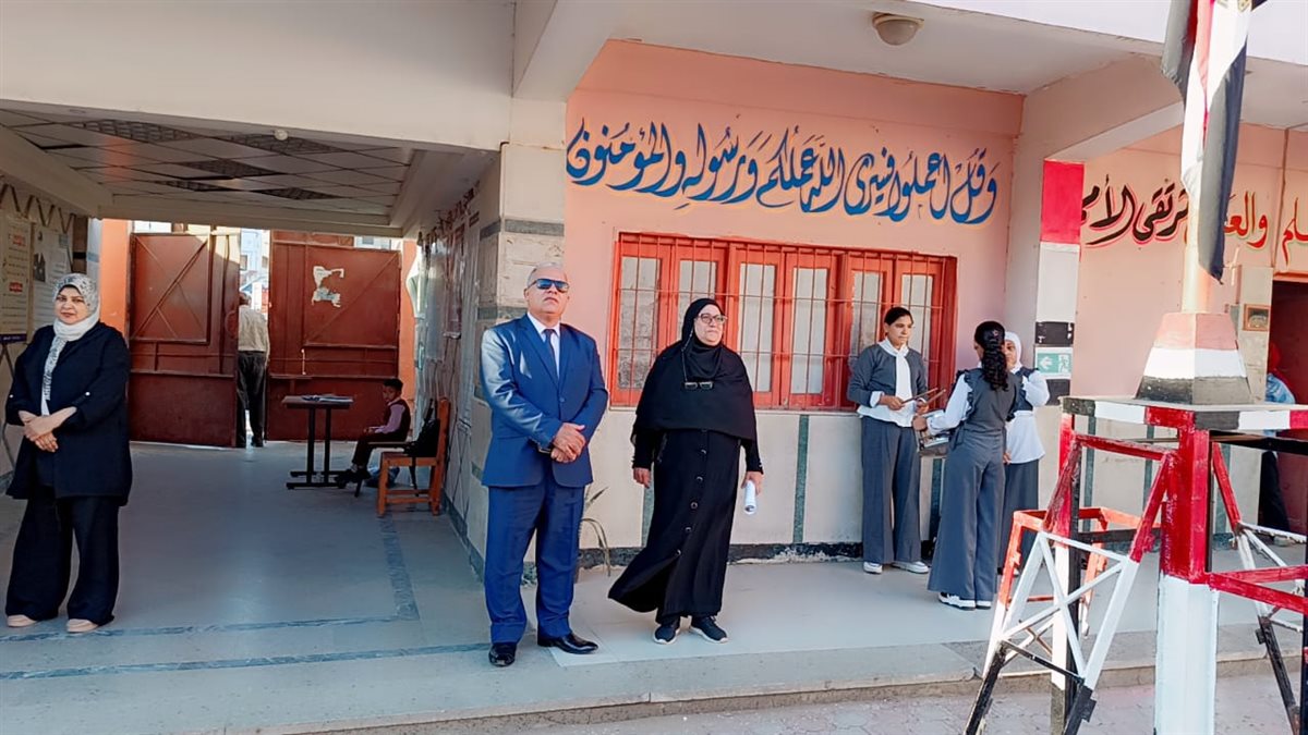 جولة ميدانية لمدير تعليم الفيوم على مدارس إدارتي شرق وغرب التعليمية