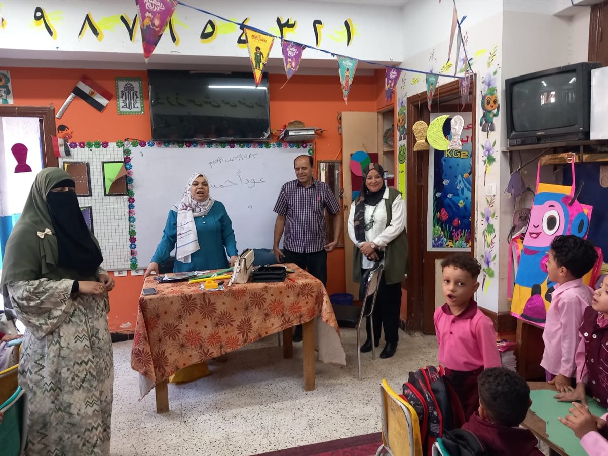 وكيل مديرية التربية والتعليم بالفيوم تتابع مدارس أبشواي التعليمية
