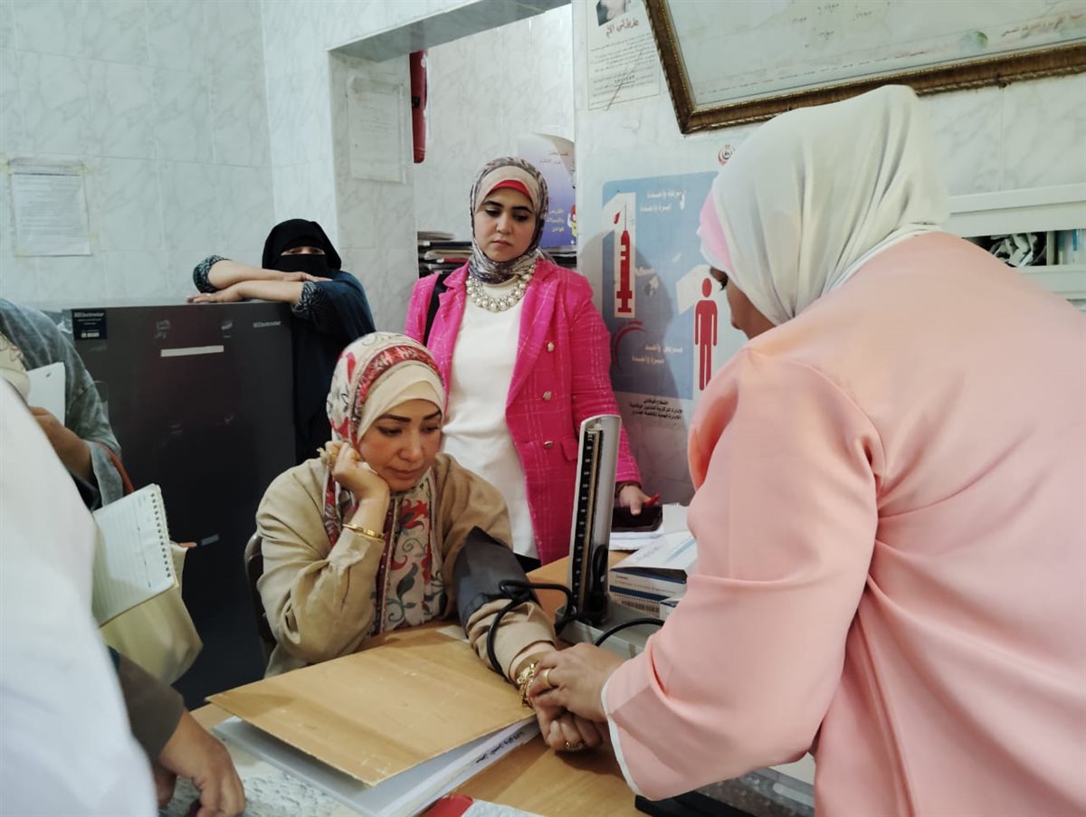 مرور مفاجئ لوكيل الصحة بالفيوم على بعض الوحدات الصحية ومستشفى ابشواي للاطمئنان على سير العمل