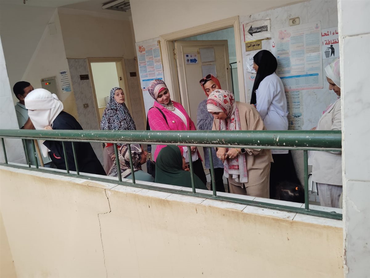 مرور مفاجئ لوكيل الصحة بالفيوم على بعض الوحدات الصحية ومستشفى ابشواي للاطمئنان على سير العمل