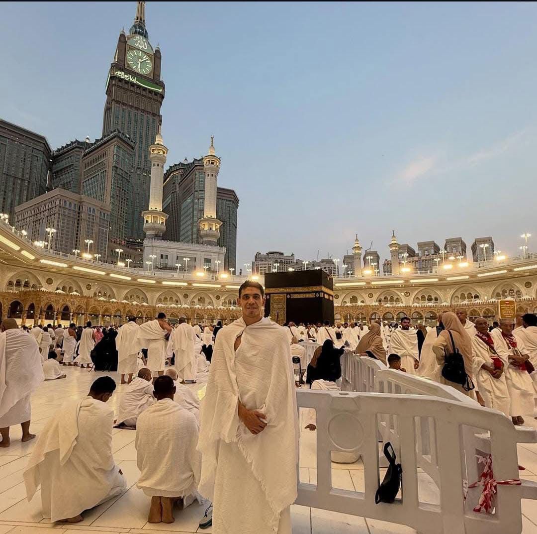 محمد حمدي بالحرم المكي