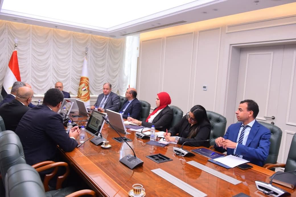 وزير العمل يطلق برنامجاً إلكترونياً لإدارة الانتخابات النقابية 2026-2030