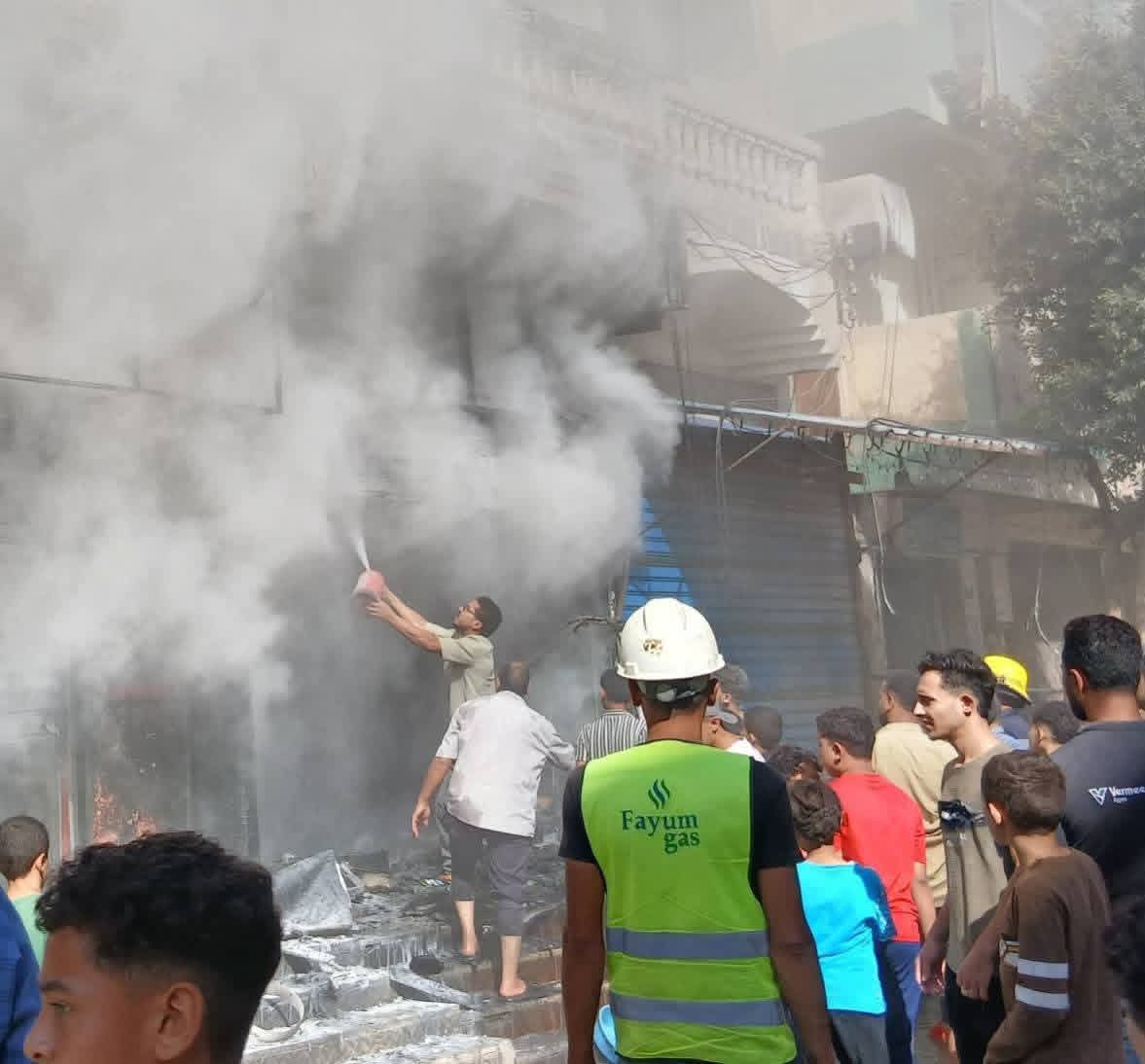 عاجل: تفحم محل اندلع به حريق بسبب ماس كهربائي بمركز ومدينة إطسا بالفيوم