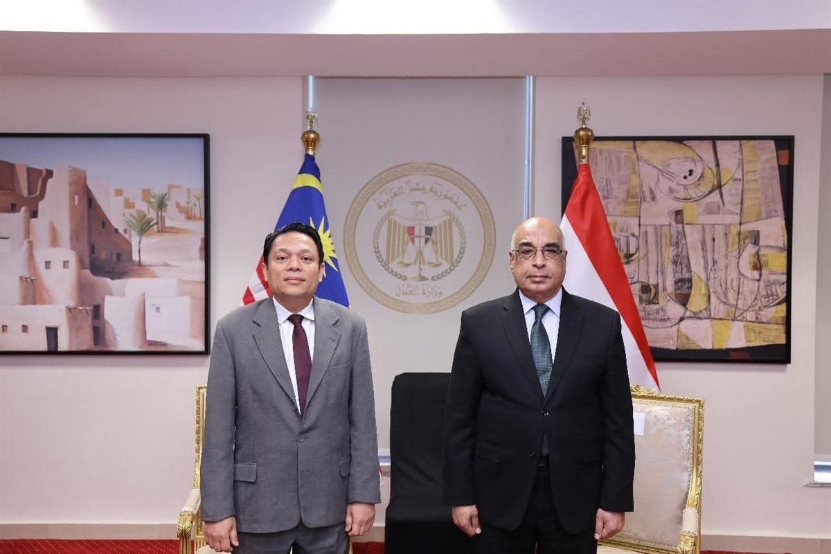 وزير العدل يكرم وفدًا قضائيًا ماليزيًا ويعزز التعاون القضائي المصري الماليزي