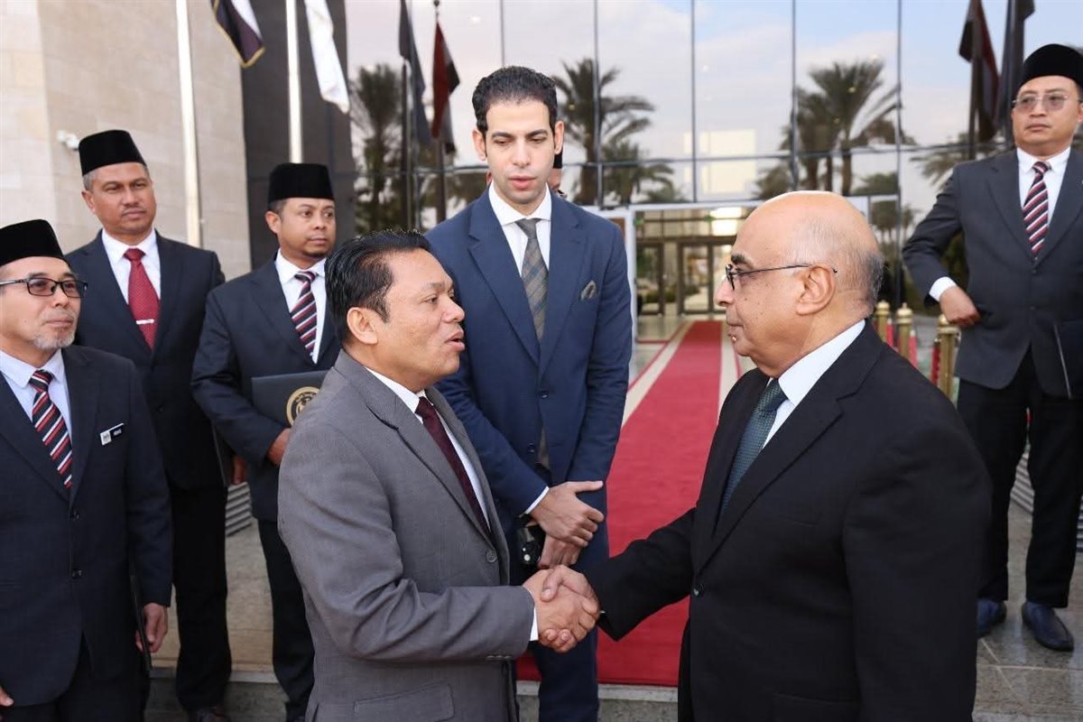  وزير العدل يكرم وفدًا قضائيًا ماليزيًا ويعزز التعاون القضائي المصري الماليزي