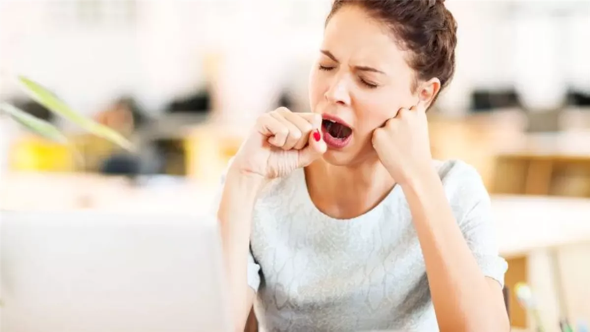 كيف تؤثر قلة النوم على صحتك وتقلل من نشاطك اليومي؟
