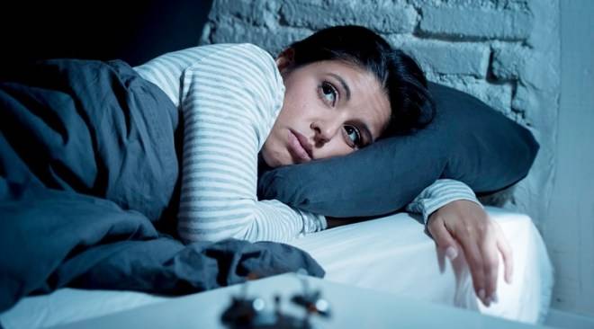 كيف تؤثر قلة النوم على صحتك وتقلل من نشاطك اليومي؟