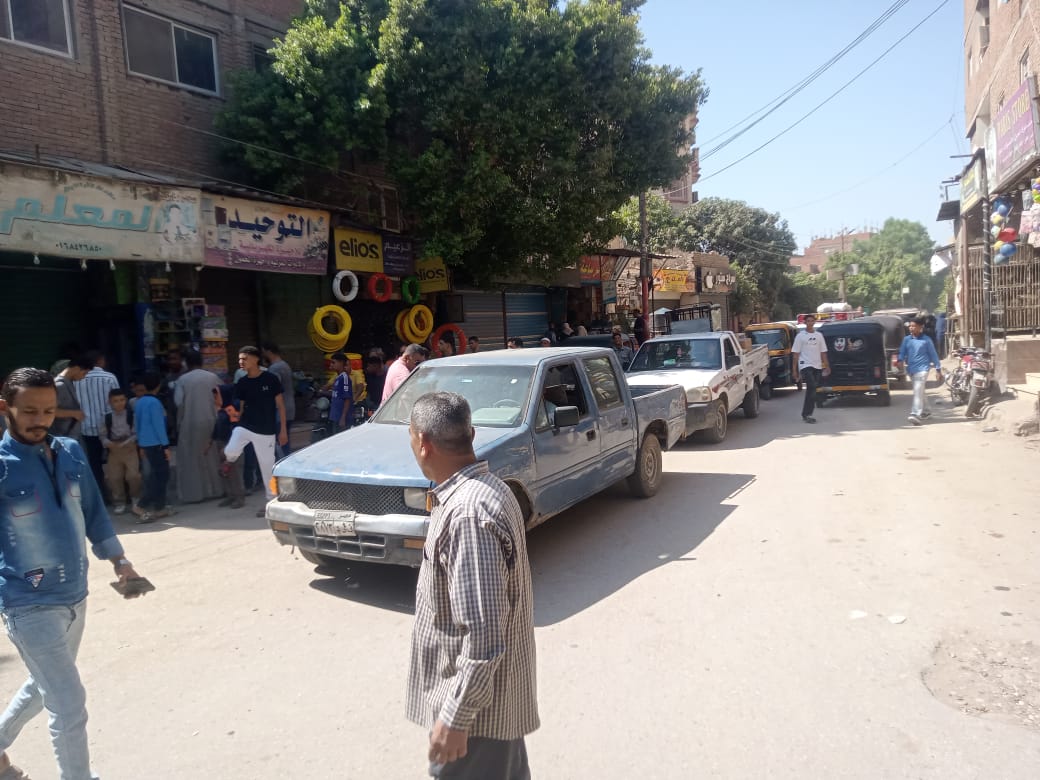تحرير 45 محضر لمخالفات اشغال طريق واعلانات مخالفة وإدارة محلات بدون ترخيص بابشواى<br>