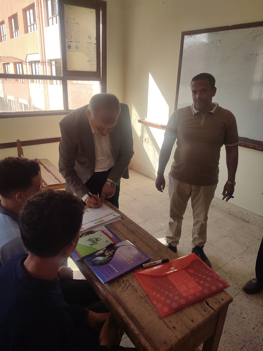 مدير عام إدارة أبشواي التعليمية يتفقد مدارس قطاع أبو جنشو وأبشواي  