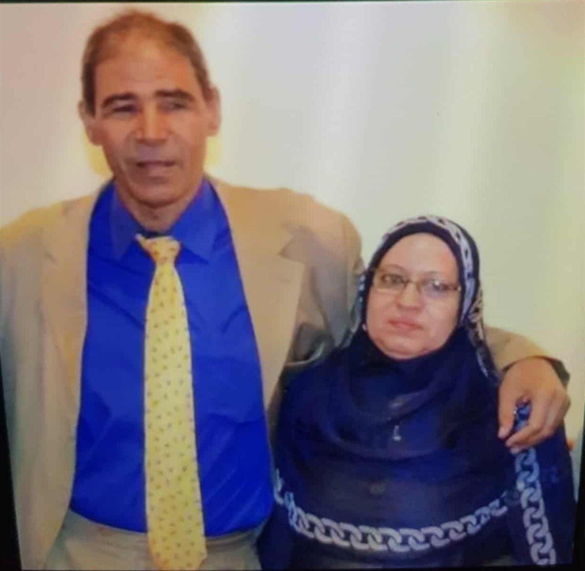 الطبيب الراحل وزوجته الراحلة