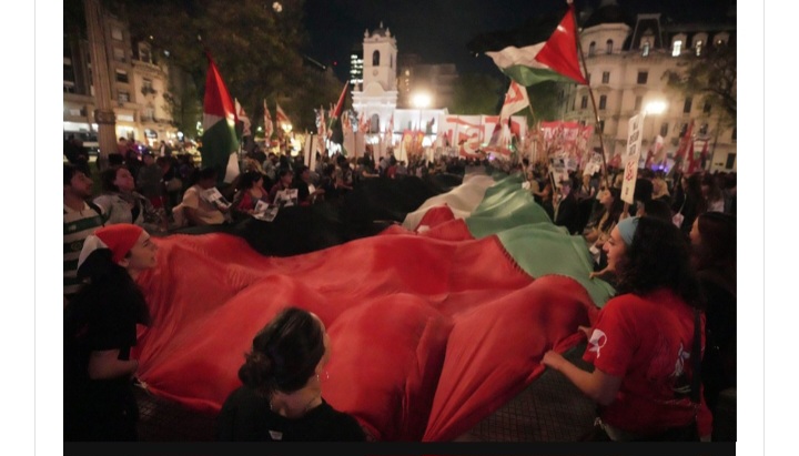 مظاهرات في بوينس ايرس دعما لأسطول الصمود 