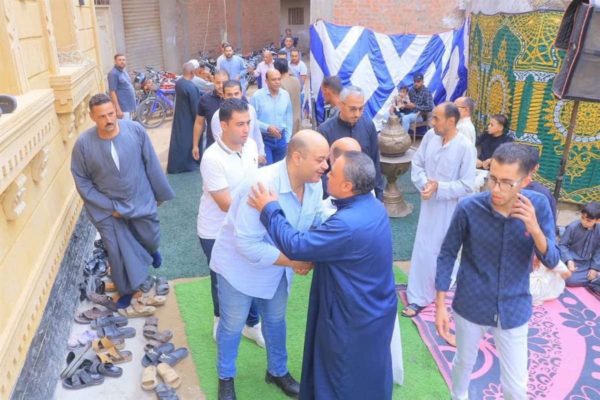 محمد مصطفى لطفي في المسجد