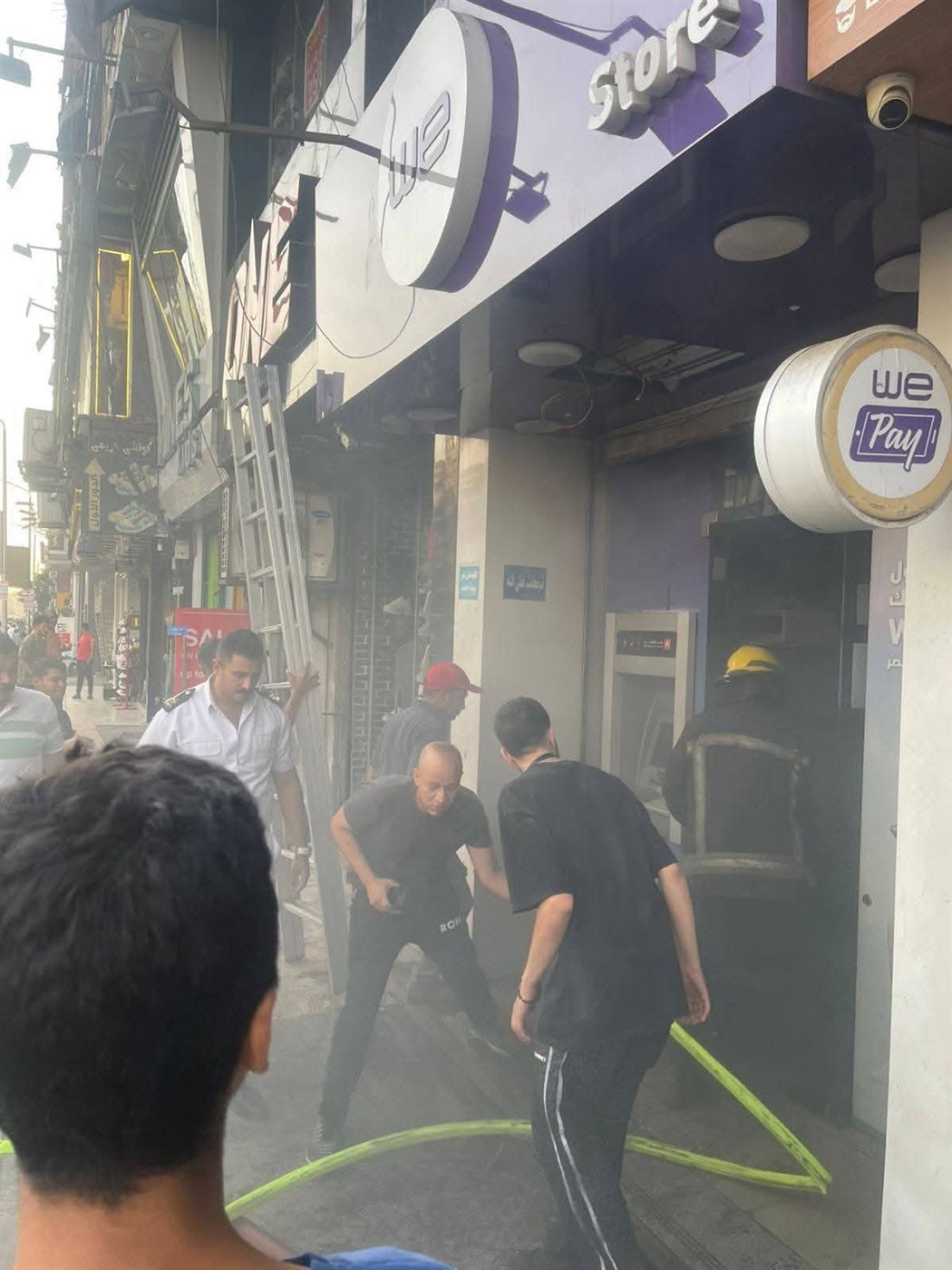 <strong> حريق فرع «WE» بالألف مسكن بجسر السويس</strong>