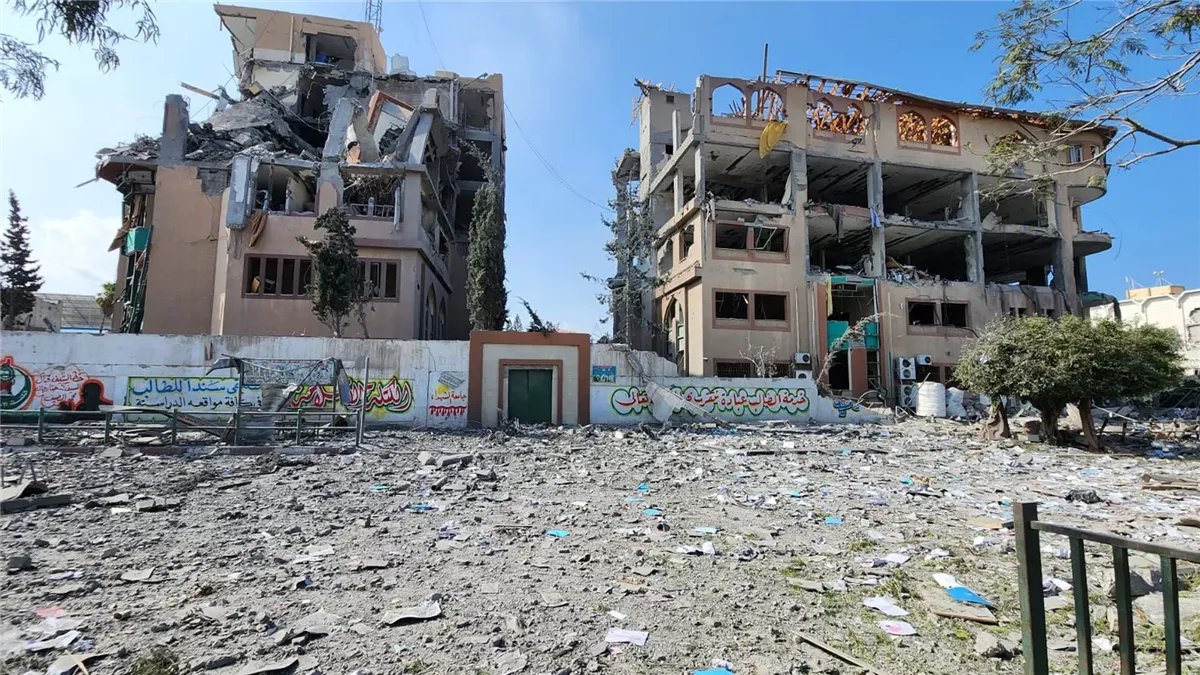 <strong>الاحتلال يفجر جامعة الأزهر في مدينة غزة ويدمرها بالكامل</strong>