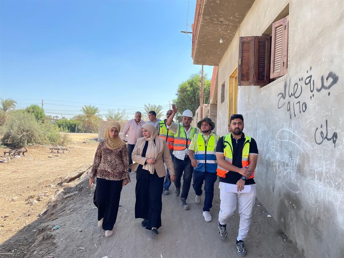 رئيس مركز ابشواى تبحث سبل إنهاء أعمال الصرف الصحي بطريق ابشواي السنجأ للبدء في أعمال الرصف