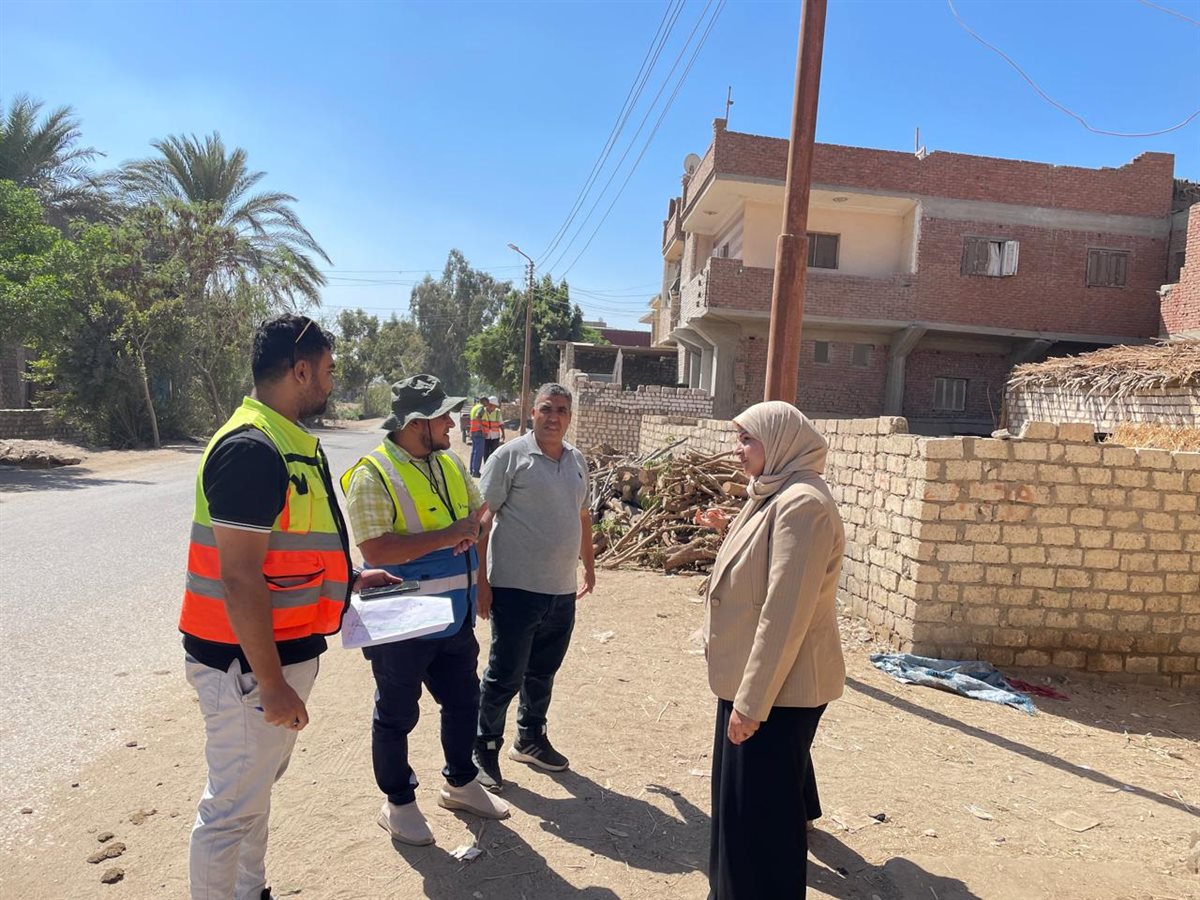 رئيس مركز ابشواى تبحث سبل إنهاء أعمال الصرف الصحي بطريق ابشواي السنجأ للبدء في أعمال الرصف