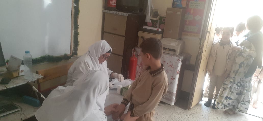 مدير تعليم الفيوم تفعيل دور اللجنة الصحية بالمدارس ومتابعة منسقي الصحة بالإدارات التعليمية