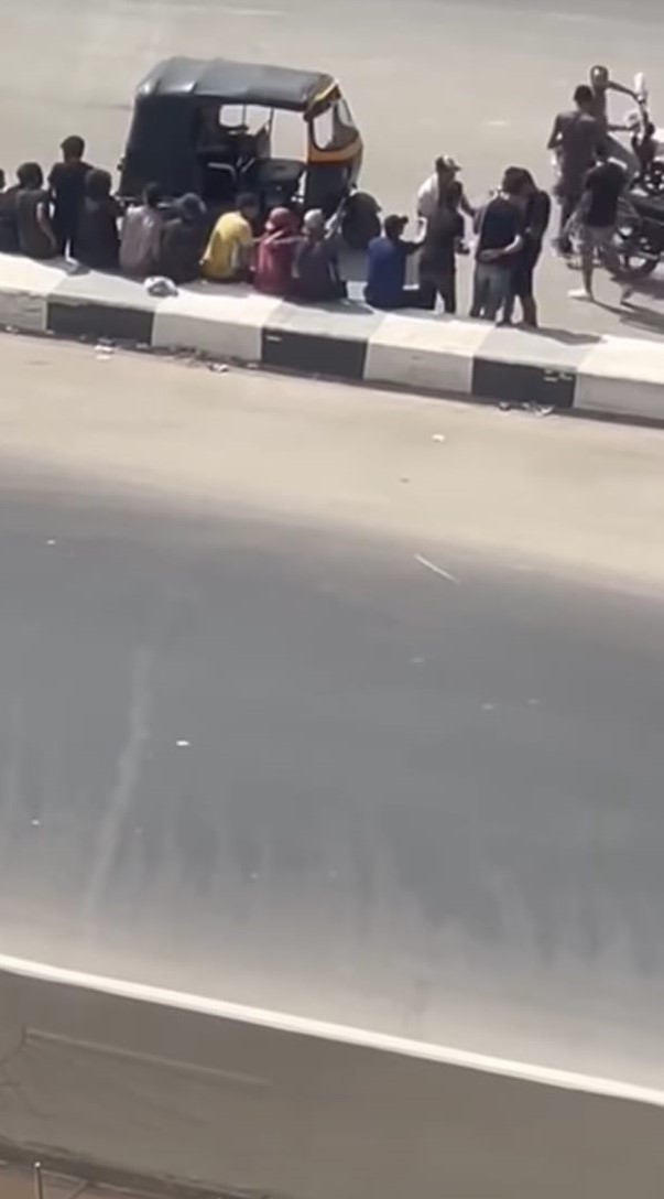 المدمنين مصطفين 