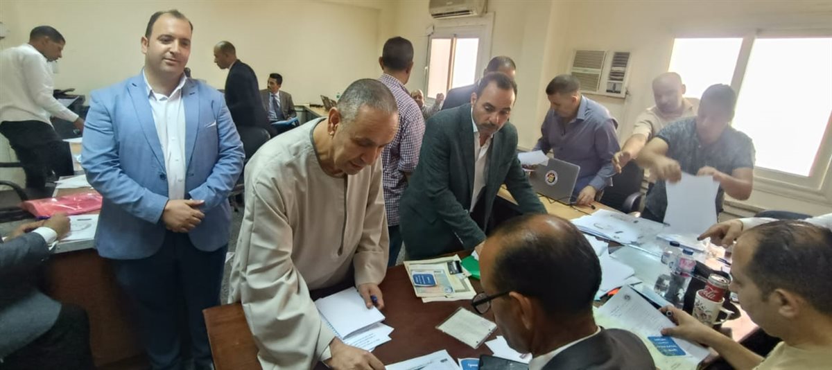 فى الأول لتلقى طلبات الترشيح.. 43 مرشحاً تقدموا بارواقهم ترشحهم بالفيوم