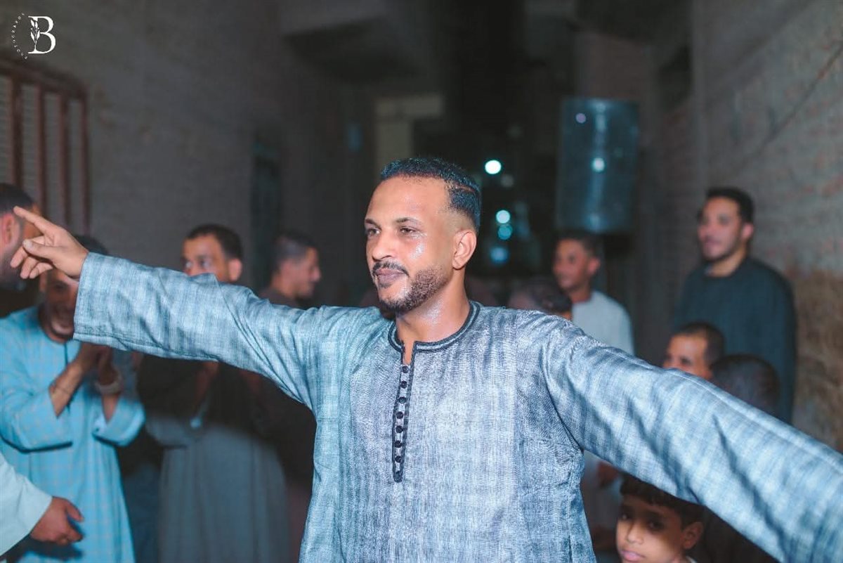 الشاب المصاب بضمور العضلات