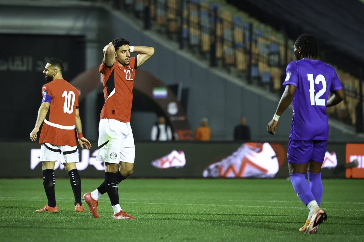 صلاح ومرموش يغيبان عن تشكيل منتخب مصر أمام غينيا بيساو