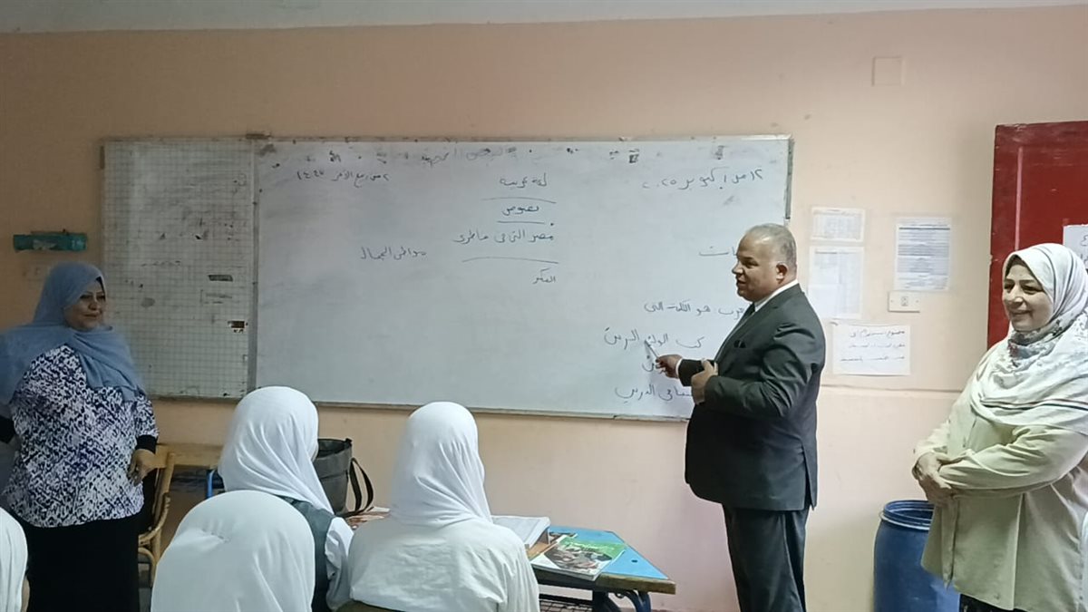 فقرات وطنية ومعلومات تربوية متميزة بمدرسة المسلة الإعدادية للبنات بشرق الفيوم