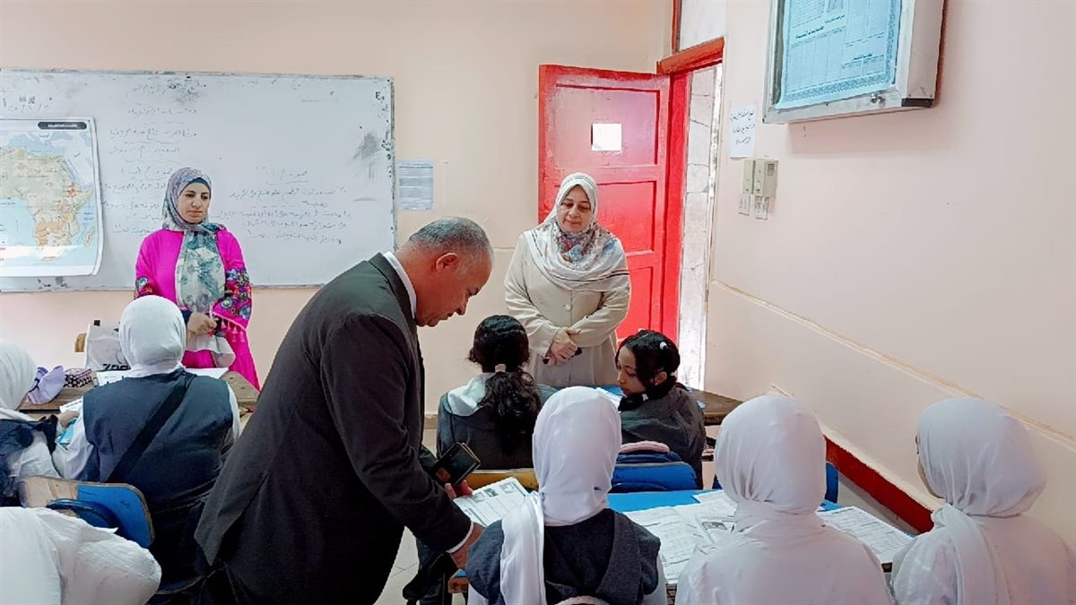 فقرات وطنية ومعلومات تربوية متميزة بمدرسة المسلة الإعدادية للبنات بشرق الفيوم