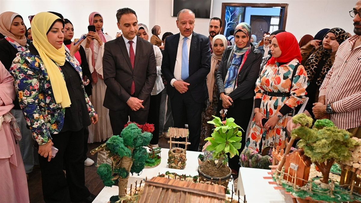 جامعة الفيوم: افتتاح المعرض الطلابي