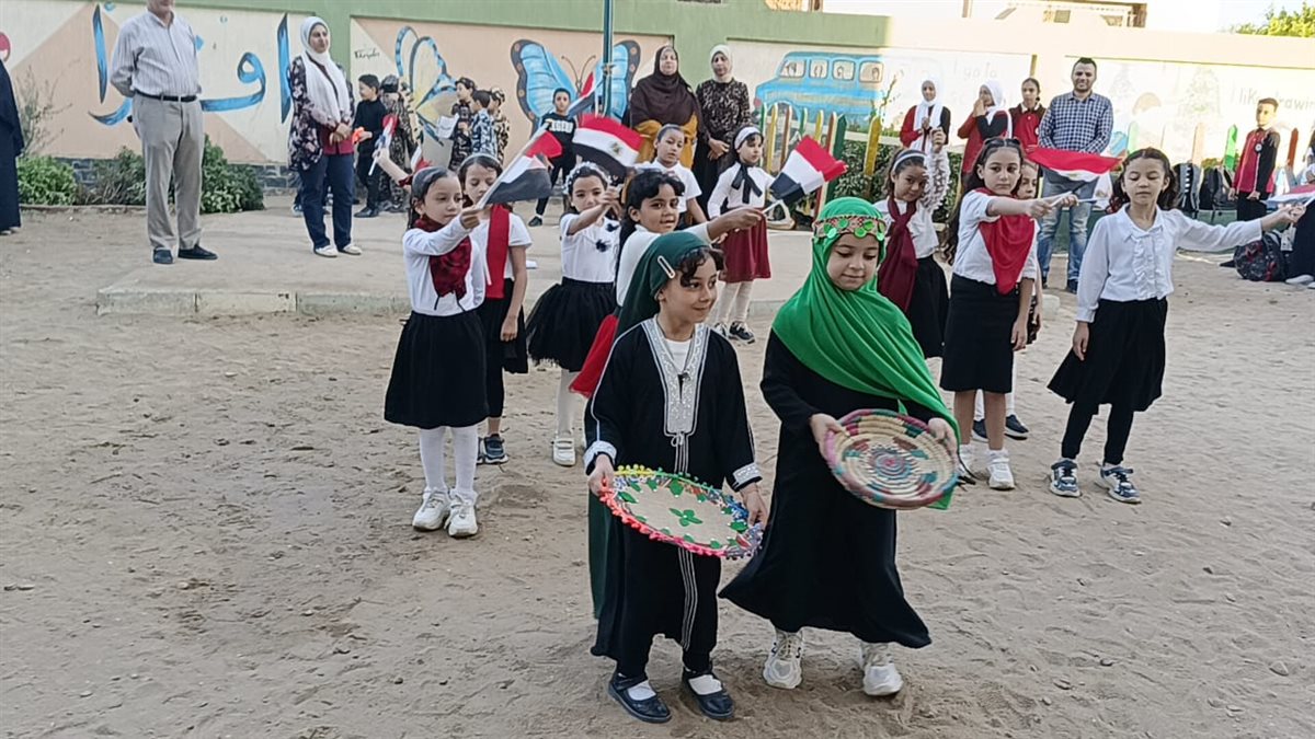 مدير تعليم الفيوم يشيد بانتظام العملية التعليمية وانضباط العمل بمدرسة البحوث الرسمية للغات بشرق الفيوم