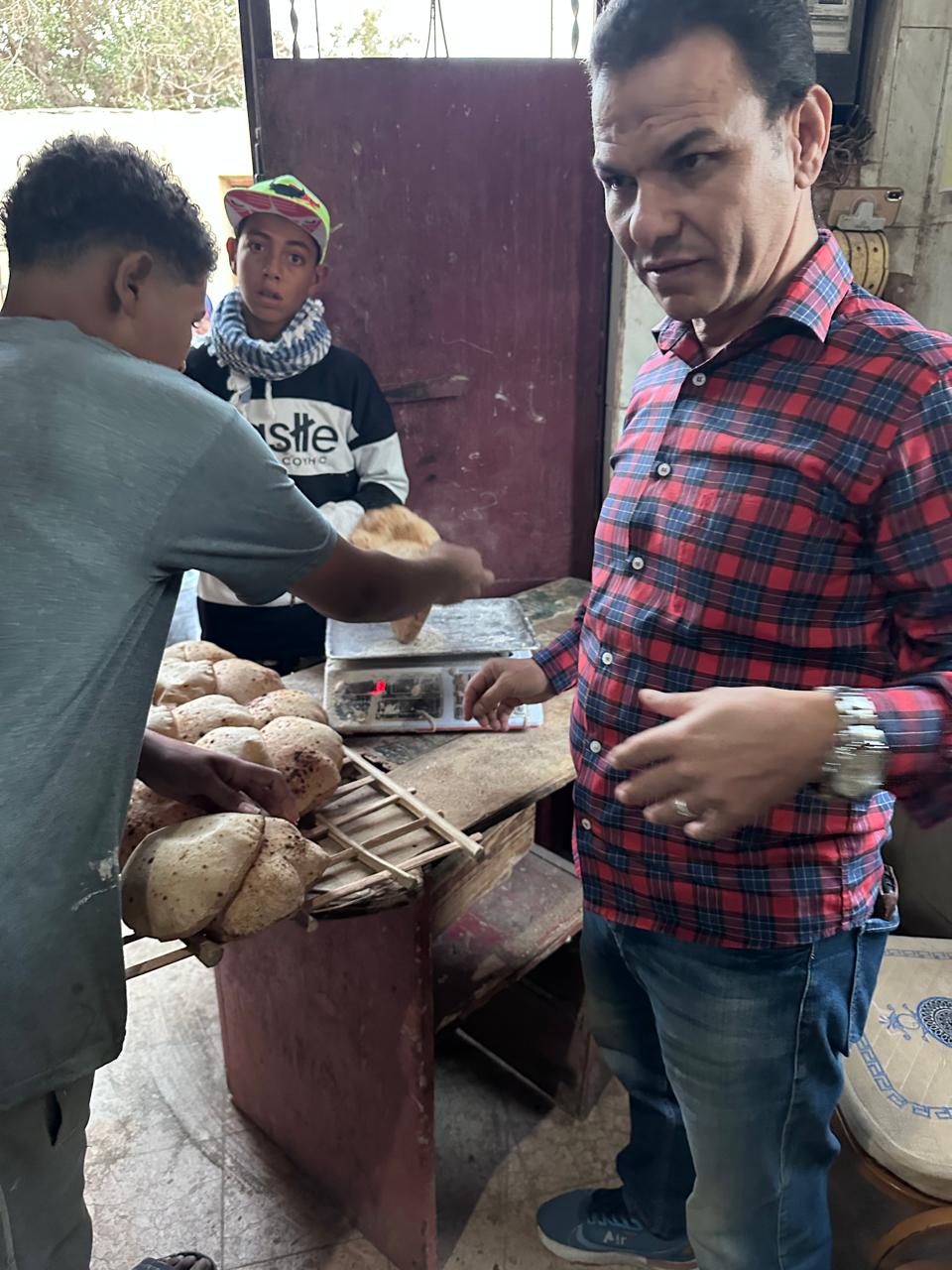 تموين الفيوم ضبط منشأة بدون ترخيص و440 لتر بنزين معبأة بجراكن مدعم محظور بيعه أو تداوله