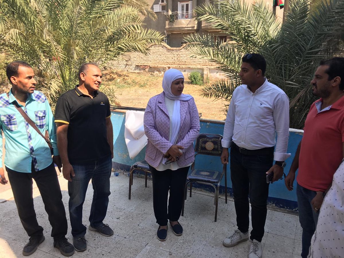 رئيس مركز ابشواى تتفقد أعمال القافلة الطبية بسنرو بالتعاون مع جمعية صلاح الدين وبنك الشفاء المصري