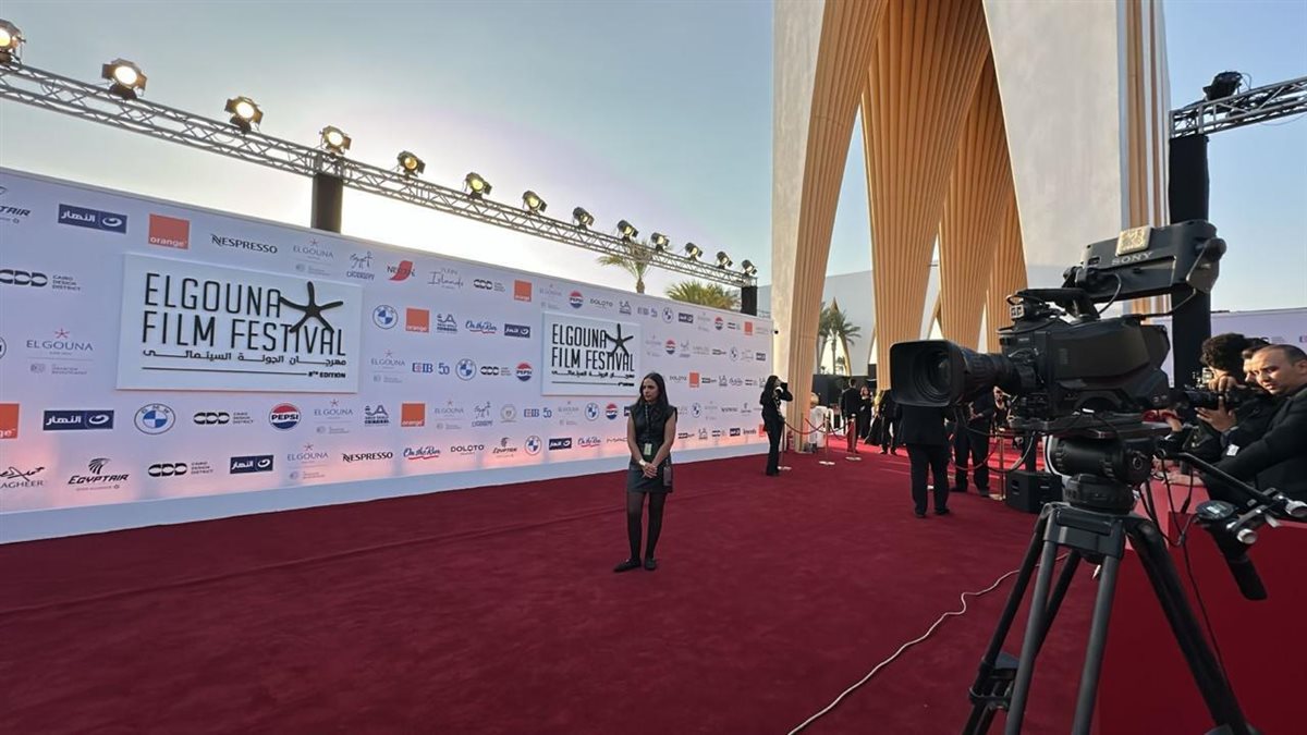 بدء توافد الفنانين على مهرجان الجونة السينمائي بدورته الثامنة