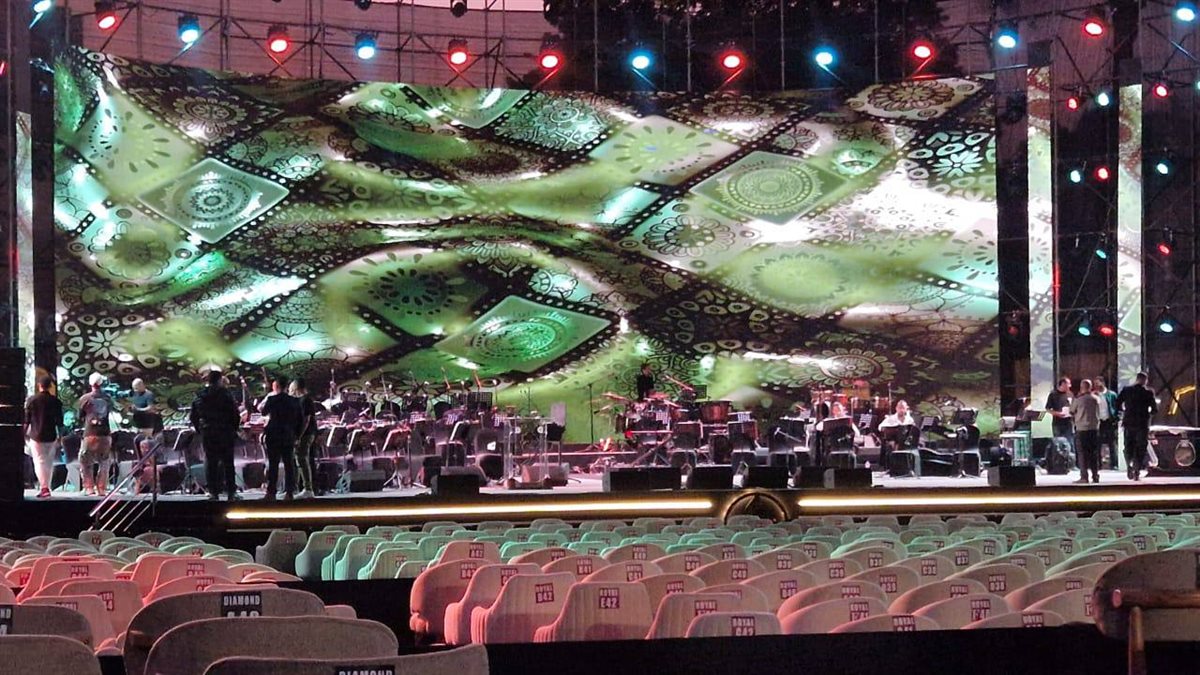 حفل الفنانة آمال ماهر