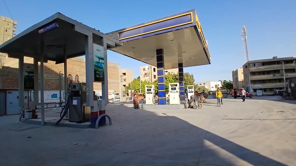 رئيس مركز ومدينة طامية يتابع محطات الوقود ومجمع سيارات طامية وتطبيق التعريفة الجديدة