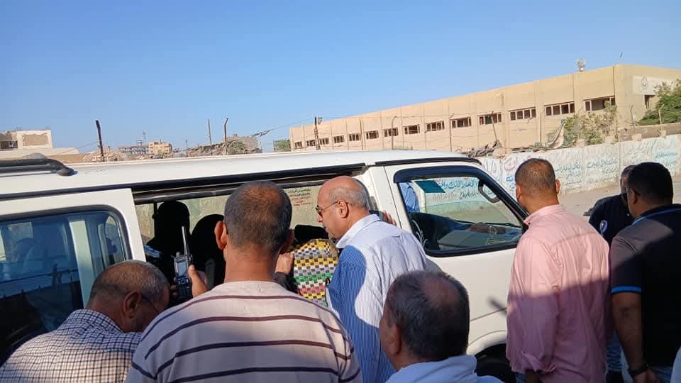 رئيس مركز ومدينة طامية يتابع محطات الوقود ومجمع سيارات طامية وتطبيق التعريفة الجديدة