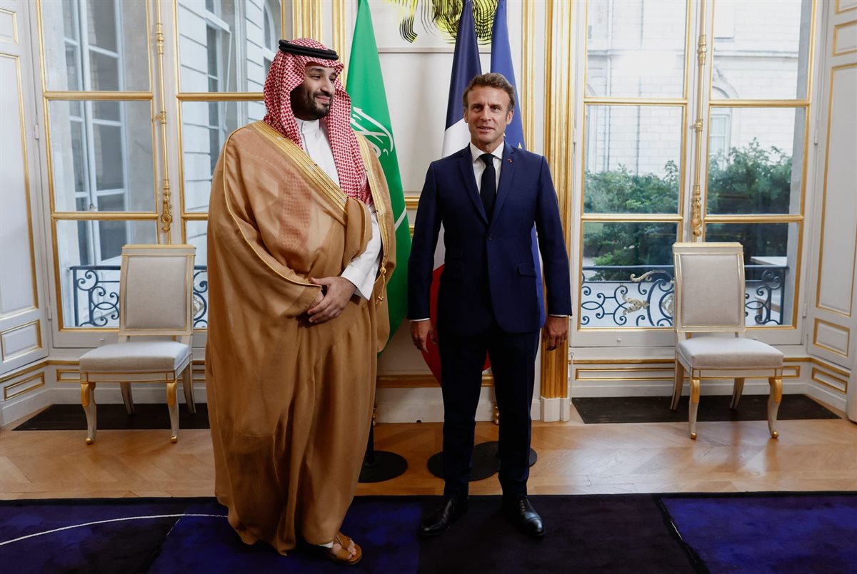 <strong>ولي العهد السعودي الأمير محمد بن سلمان، والرئيس الفرنسي إيمانويل ماكرون</strong>
