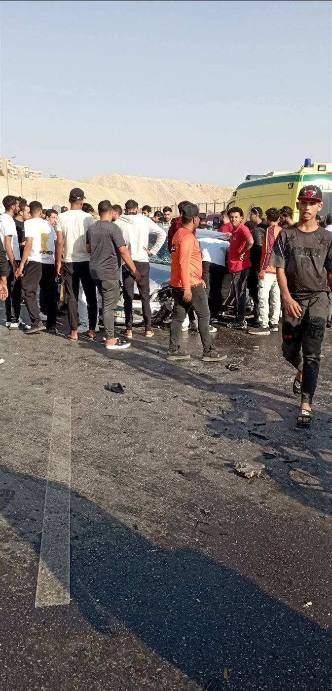 السيارة