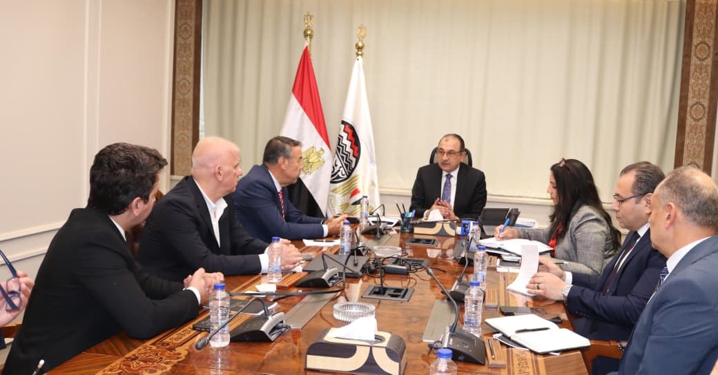وزير قطاع الأعمال العام