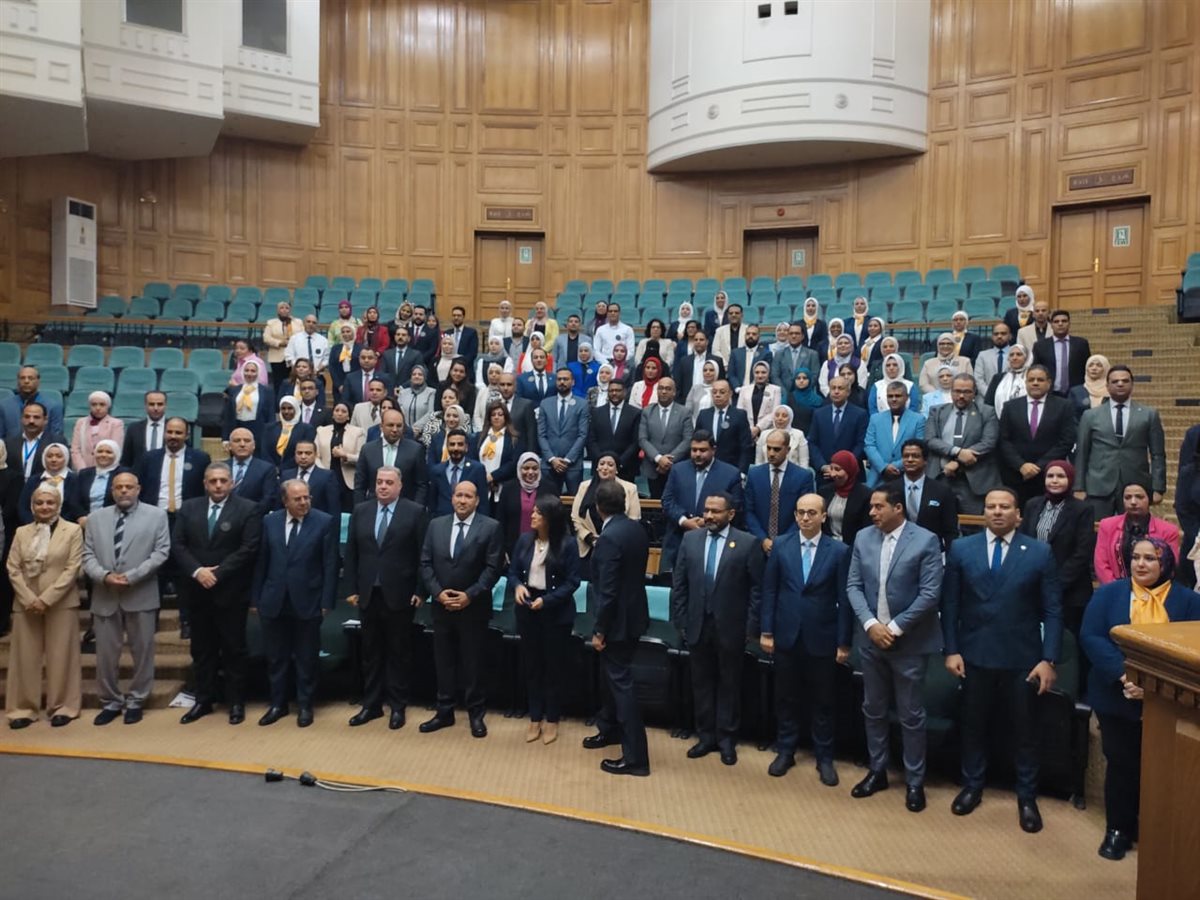 خالد عبدالغفار وزير الصحة والسكان