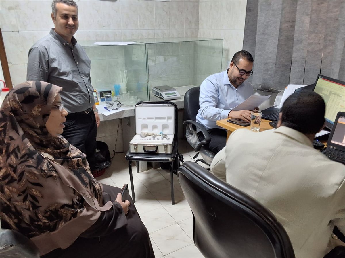 مياه الفيوم.. زيارة المراجعة البينية لاعتماد شهادة الأيزو لمعمل المعايرة