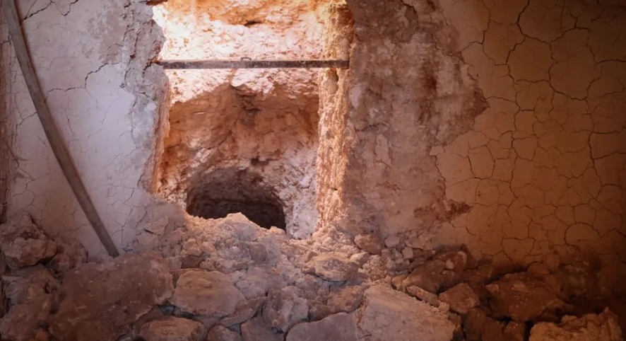 <strong>العثور على سجن سري</strong>