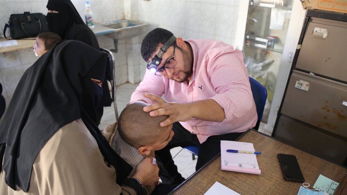 جامعة الفيوم: قافلة طبية شاملة للكشف والعلاج لأهالي قرية سنرو القبلية