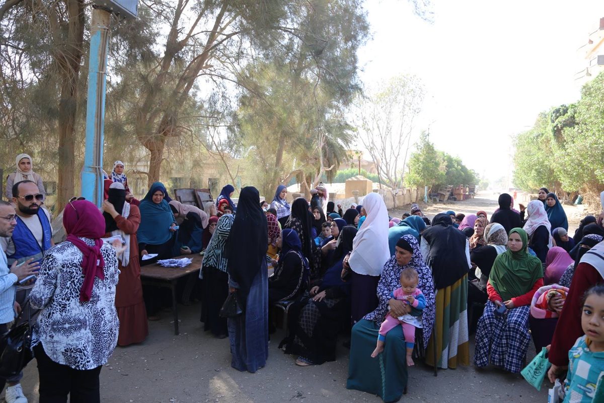 جامعة الفيوم: قافلة طبية شاملة للكشف والعلاج لأهالي قرية سنرو القبلية
