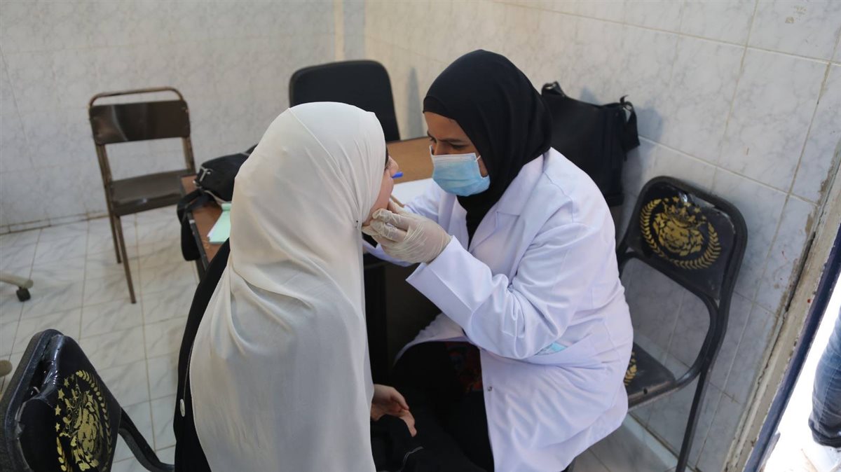 جامعة الفيوم: قافلة طبية شاملة للكشف والعلاج لأهالي قرية سنرو القبلية